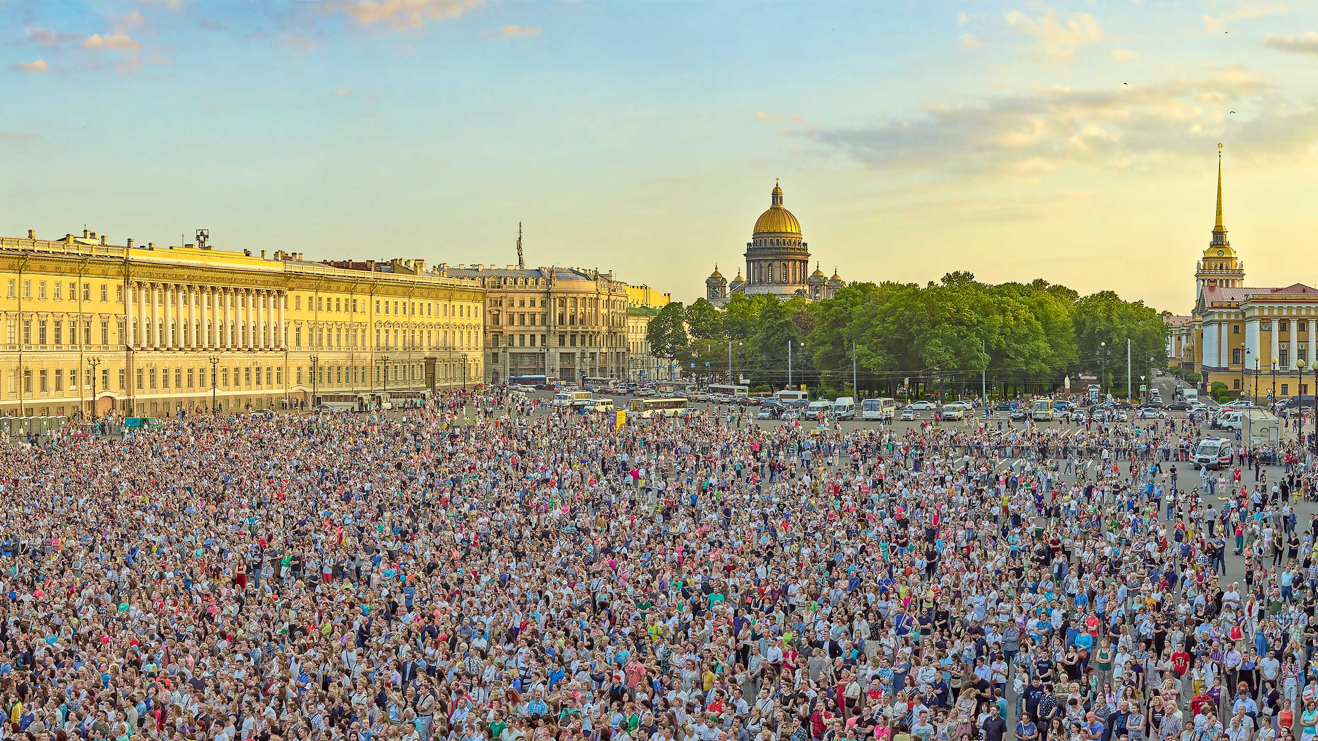 Петербург поет. В Питере петь.